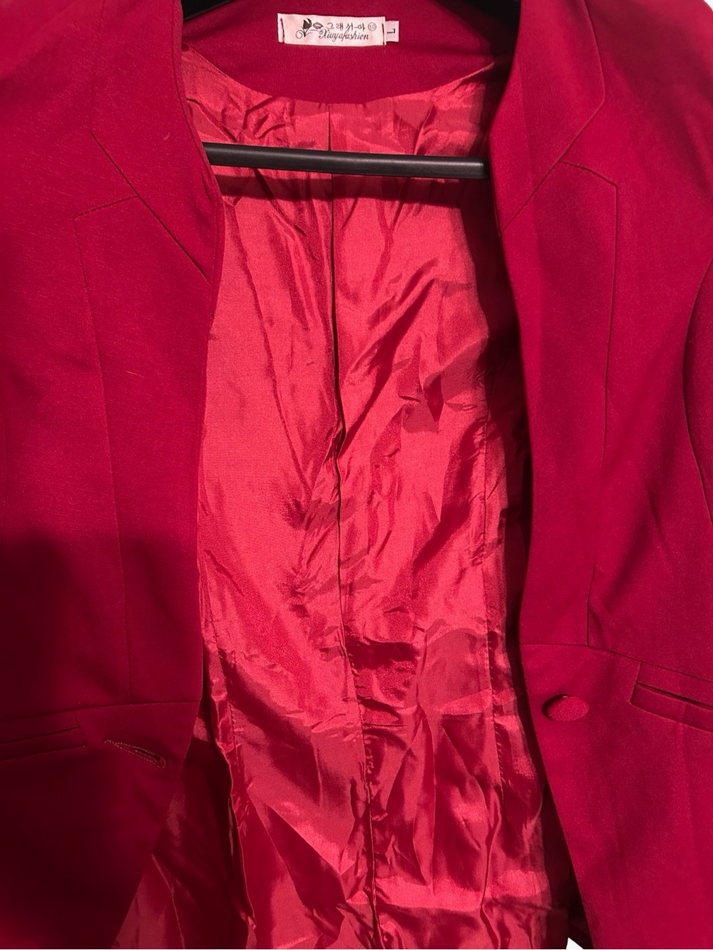 Women's Single-Button Crimson Blazer Jacket - Picture 3 of 4